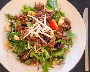 Where to eat in Maryborough Qld - Pulled Pork & Salad at the Customs House Hotel, Maryborough Qld.