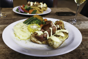 Dinosaur Trail - dinner at the North Gregory Hotel