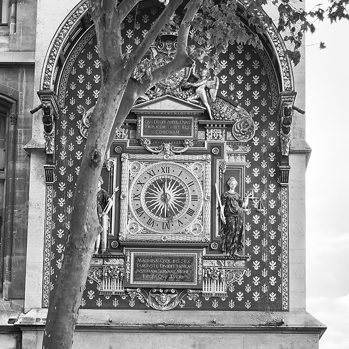 Clock Paris Scene