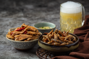 what to eat with spicy food - Light Beer With Spicy Food